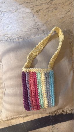 Gehäkelte Tasche mehrfarbig gestreift neu