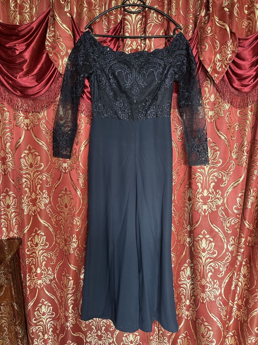 Tute: Jumpsuit dunkelblau. Grösse M. Neu elegant mit Spitzen – Nuovo (secondo la descrizione) da Zollikon venduto da into-the-west