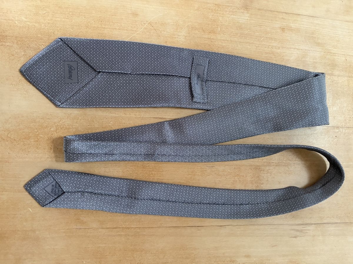 Brioni Cravatte: Brioni Krawatte, Silber Muster, Seide – Usato da Bern venduto da Second-Hand-Pirat 4
