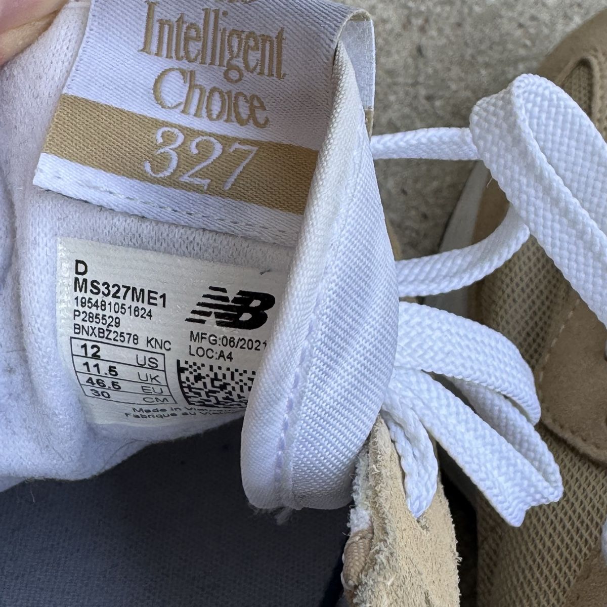 New Balance Scarpe da uomo: New Balance 327 Grösse 46.5 – Usato da Itingen venduto da JDG11 3