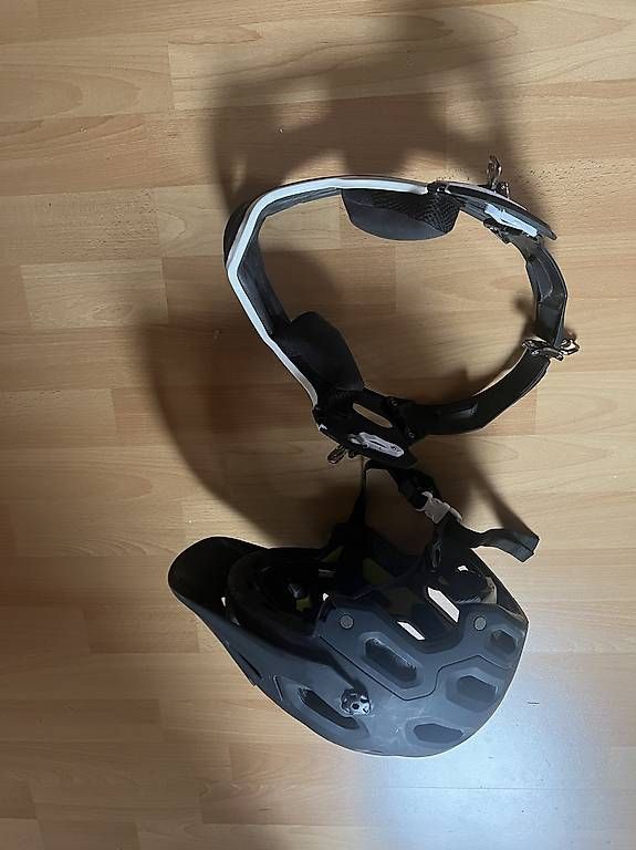 Casques: Integral Helm Marke Bell – D'occasion à Ulisbach par Bolf 3