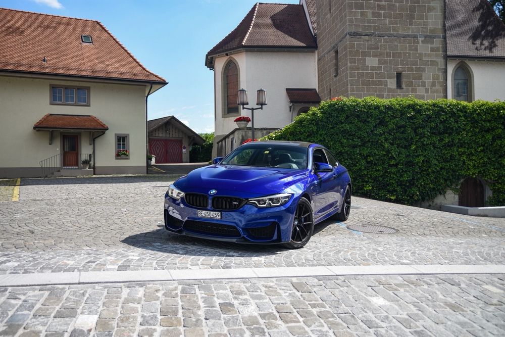 BMW M4 CS