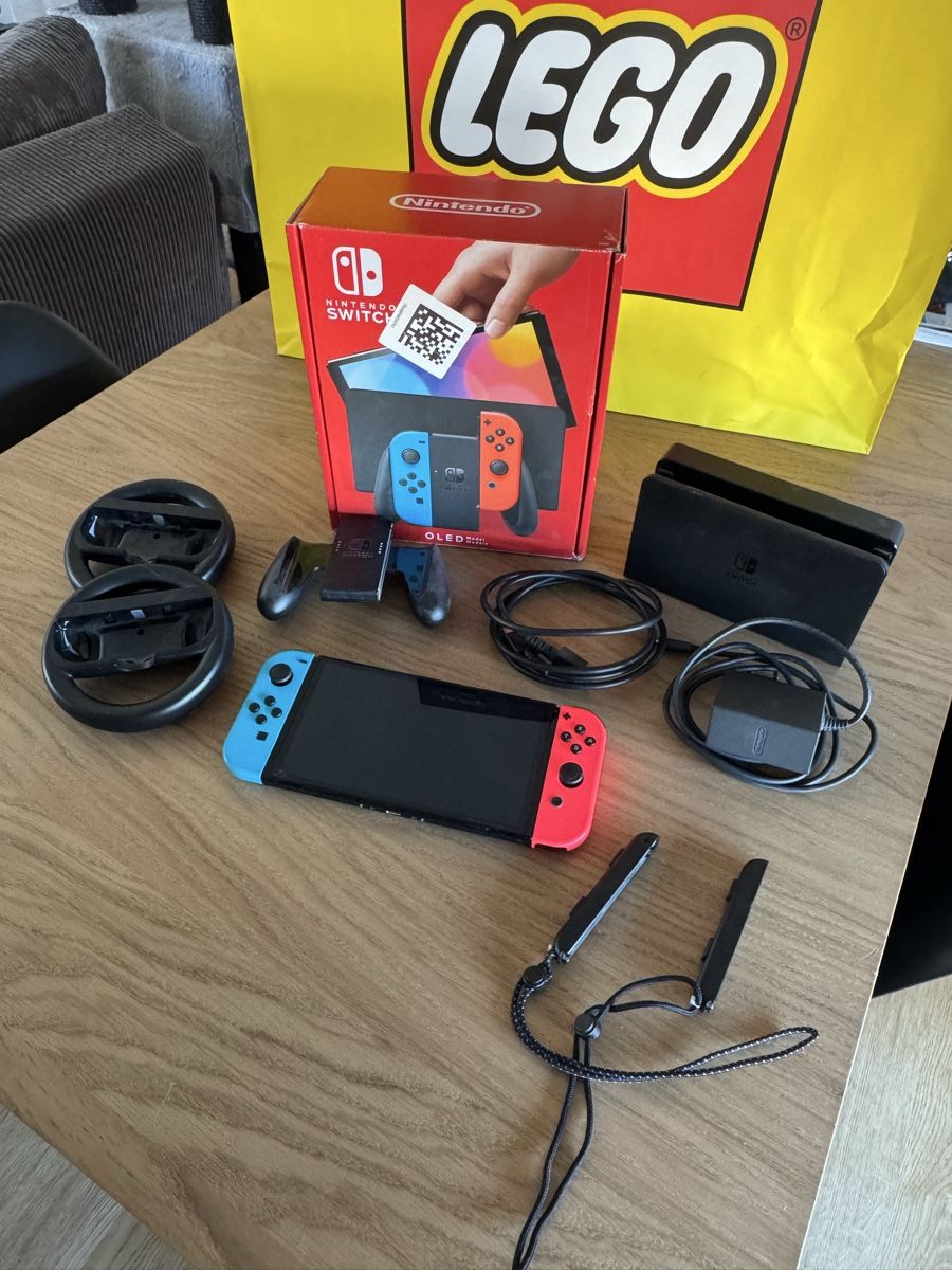 Nintendo Console: Nintendo Switch OLED – Usato da Crissier venduto da rob_5vzx 7