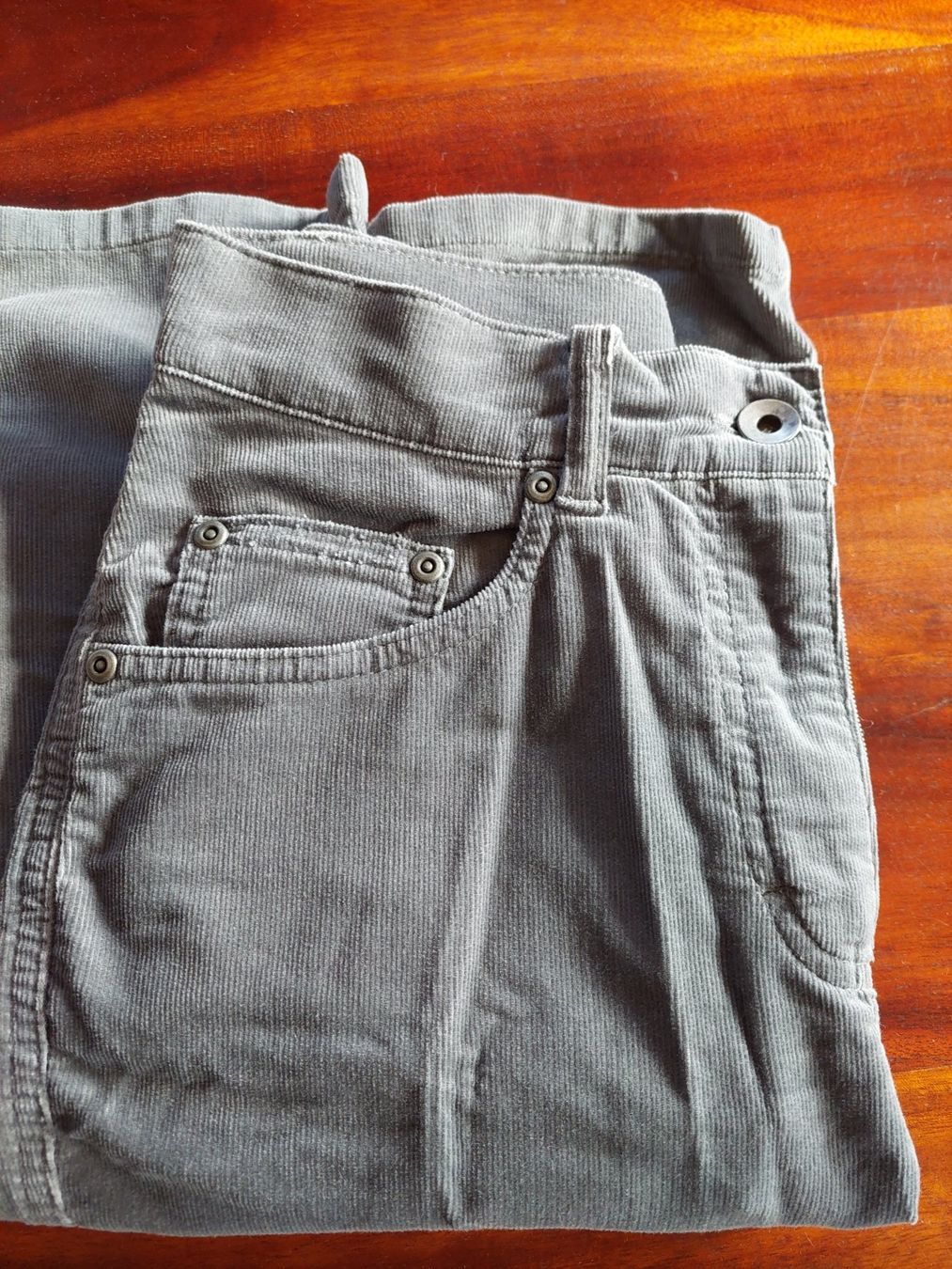 Hosen: Enna Feincordhose Kiesel Grösse 36 – Neu (gemäss Beschreibung) aus Beckenried von Havacola 9