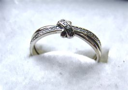 925 Silber Knoten Fingerring mit funkelden Steinchen