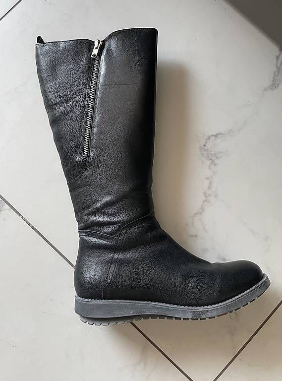 Scarpe da donna: Stivali neri in pelle 37  – Usato da Locarno venduto da ste_8rjr 2