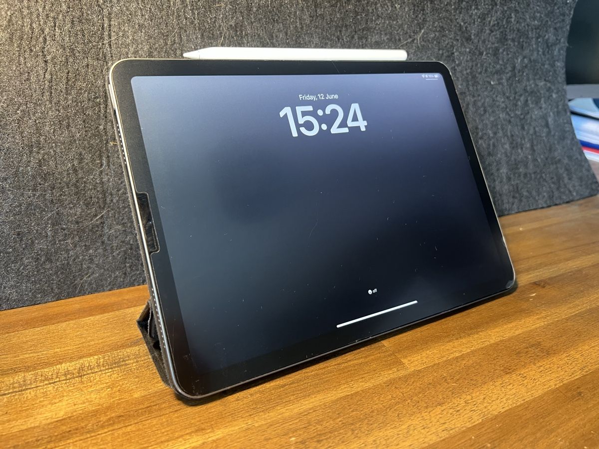 Apple Tablet PC: iPad Air 4 + ApplePencil – Usato da Uster venduto da tim_o.54