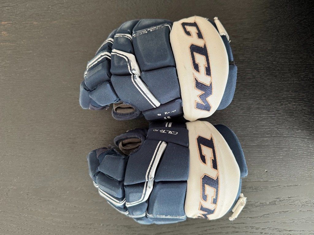 Ccm Guanti: CCM Eishockey Handschuhe Kind 25cm – Usato da Zug venduto da marcosonlineshop