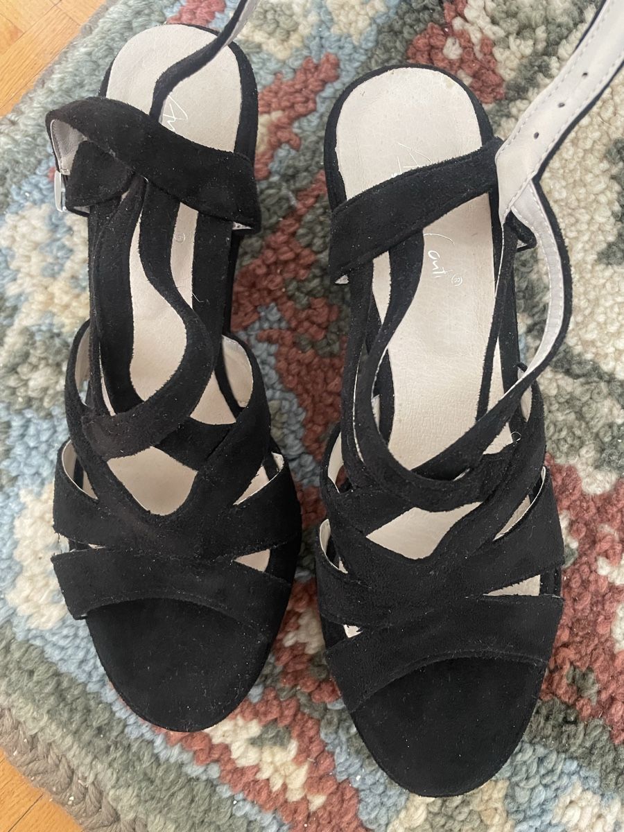 Scarpe da donna: Andrea Conti Sandale 39 – Usato da Gutenswil venduto da Bregenzer8610 1