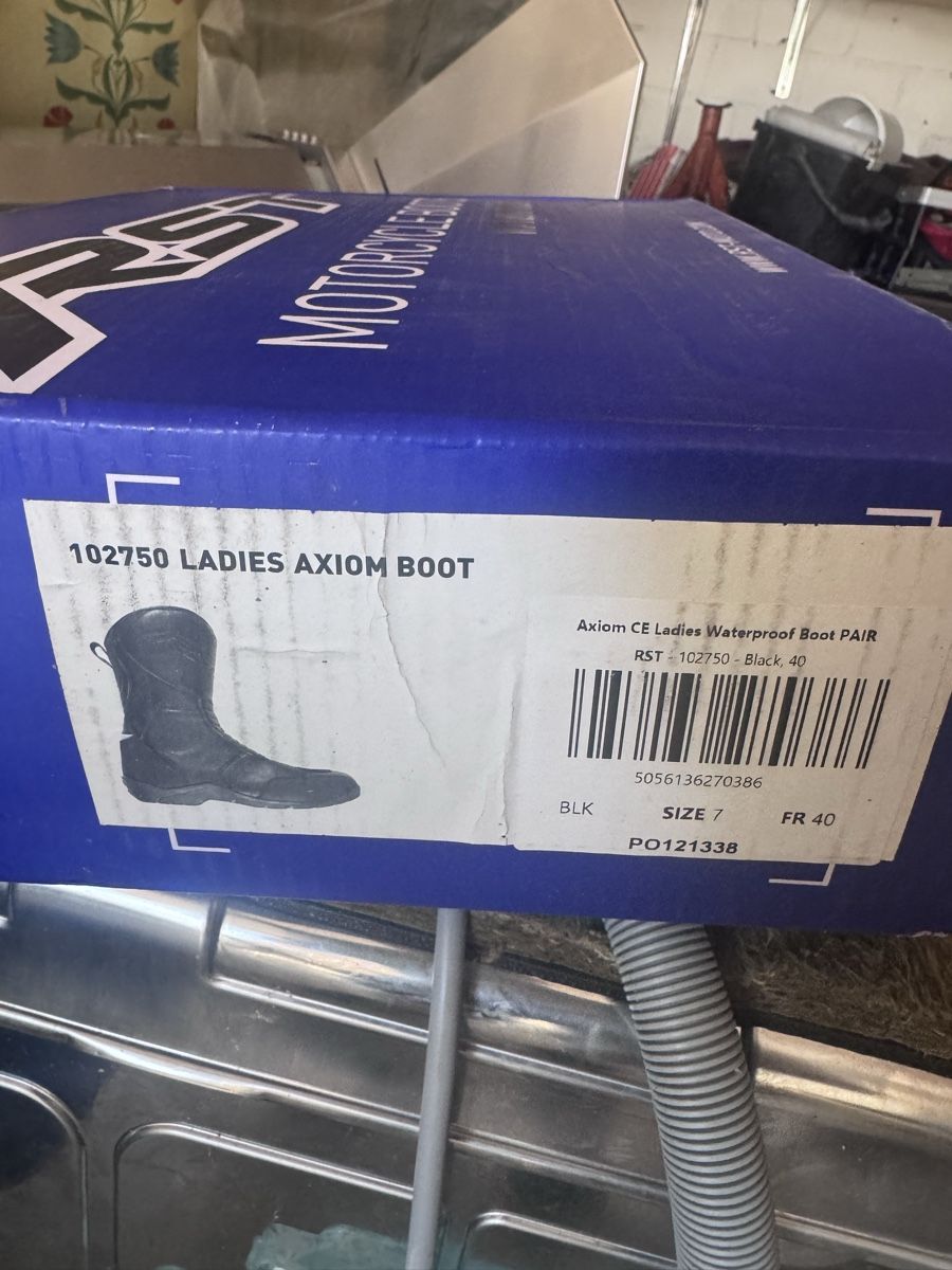 Scarpe da donna: Damen Motorradstiefel – Nuovo e nell'imballaggio originale da Schinznach Bad venduto da Bann
