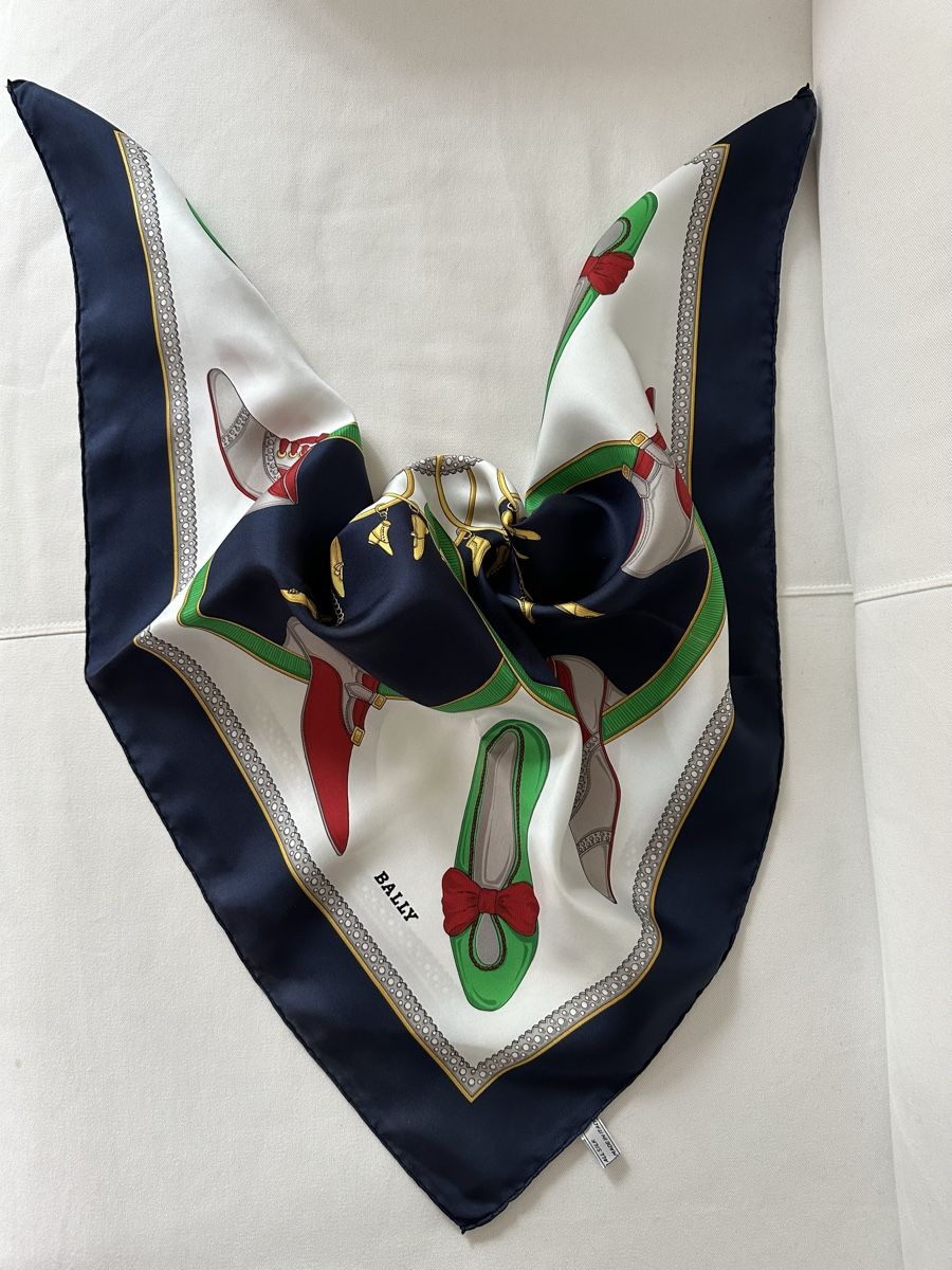 Bally Foulard & Sciarpe: BALLY Seidenschal 100% Seide – Usato da Zollikon venduto da _M65_ 8