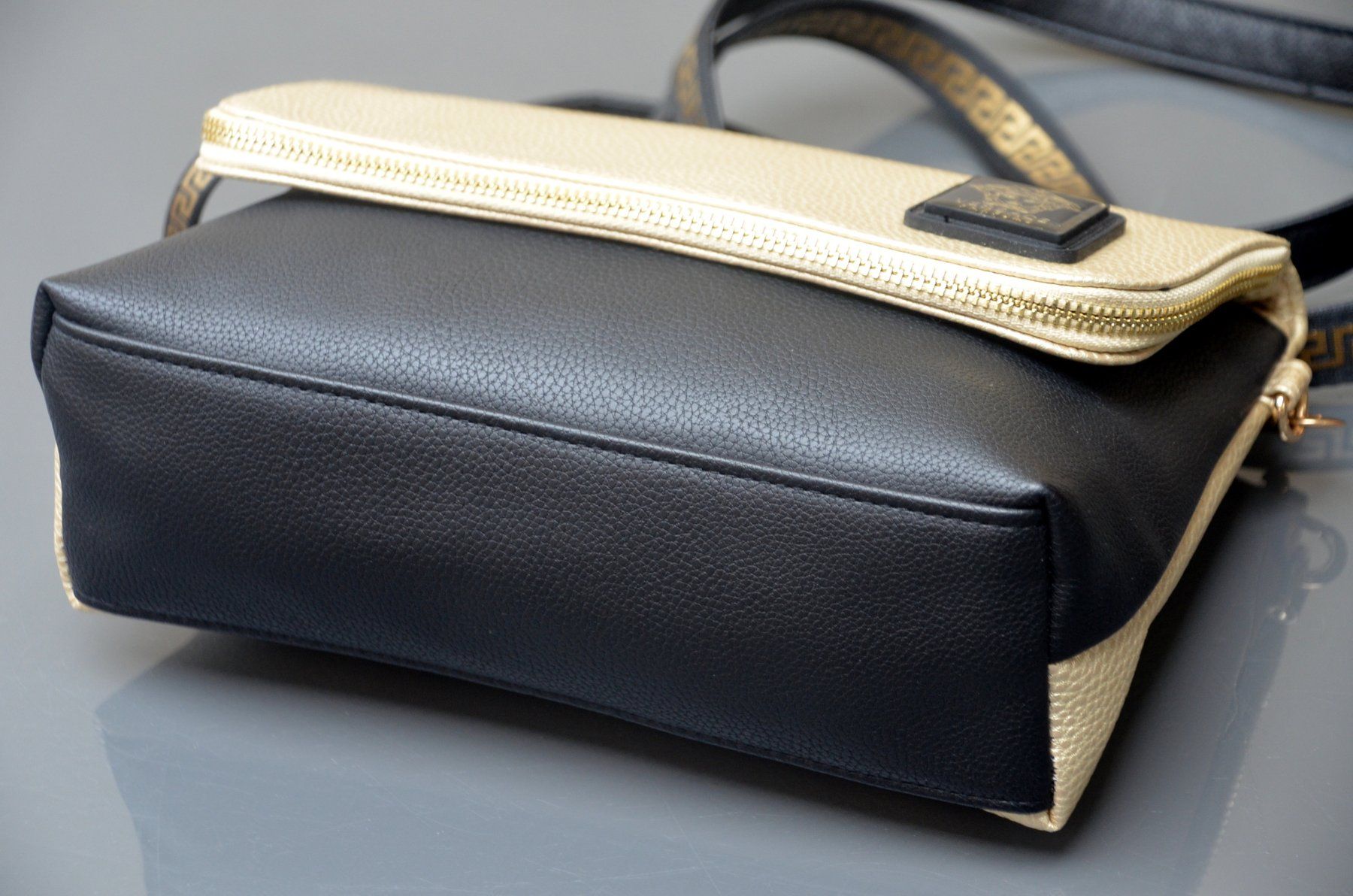Versace Borse da donna: Vesace Medusa Tasche / sac – Usato da Collonges venduto da arashee 6