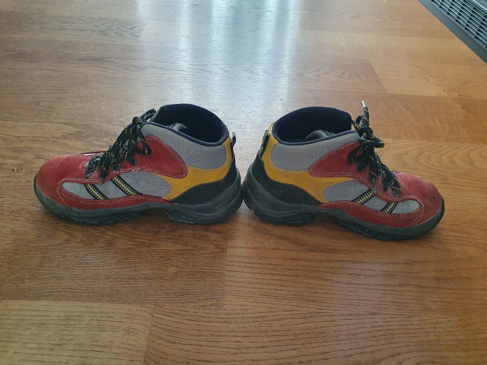 Scarpe da uomo: Wanderschuhe Gr. 35 – Usato da Villars-sur-Glâne venduto da richardette 3