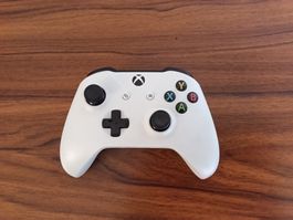 Manette XBOXEONE à Pilles