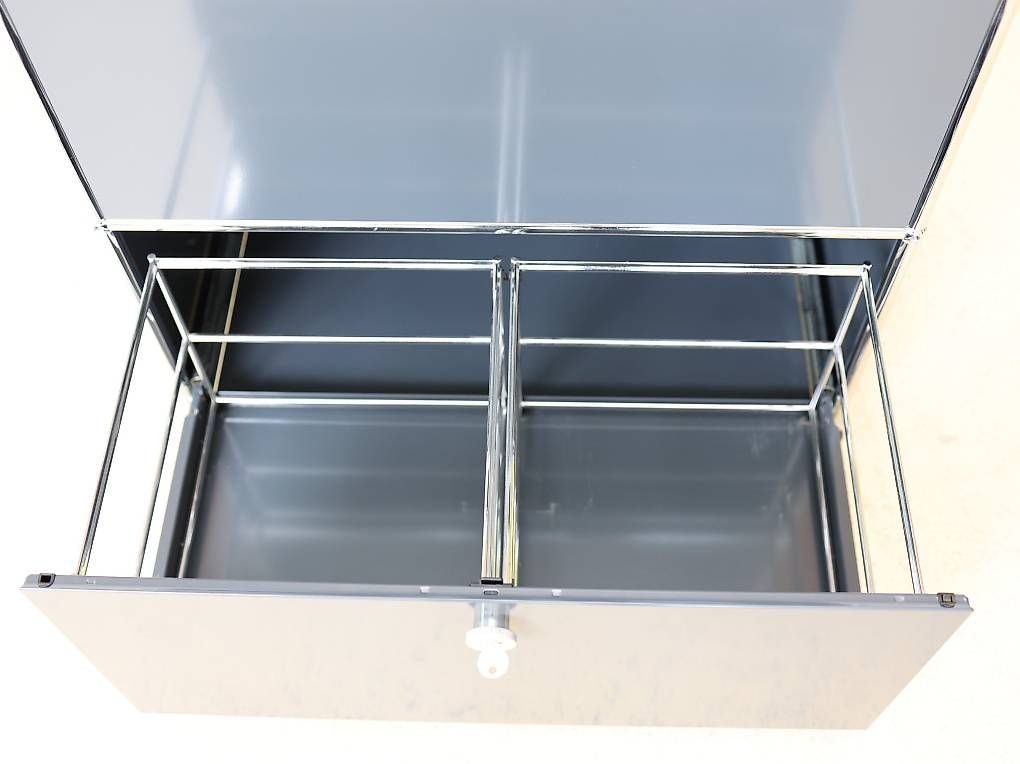 USM Cassettiere: USM Haller Sideboard | Anthrazitgrau 1x3 | Neuwertig – Usato da Meinisberg venduto da atelier_TILIJA 5