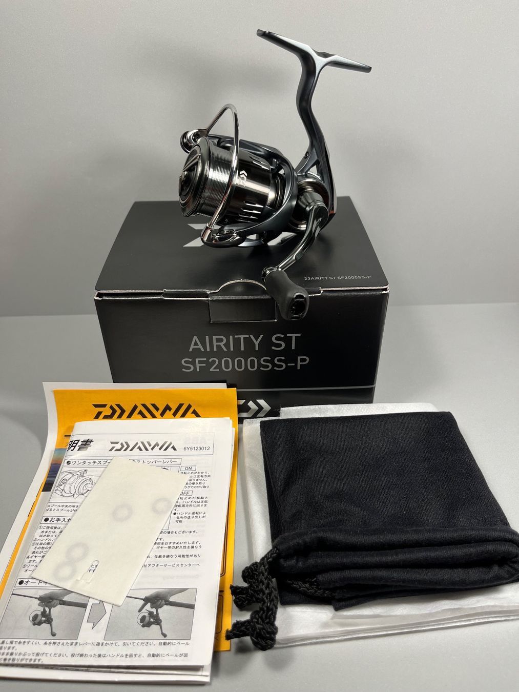 Daiwa Rollen & Spulen: Daiwa 24 Airity ST SF2000SS-P – Neu und originalverpackt aus Magglingen/Macolin von OZborn