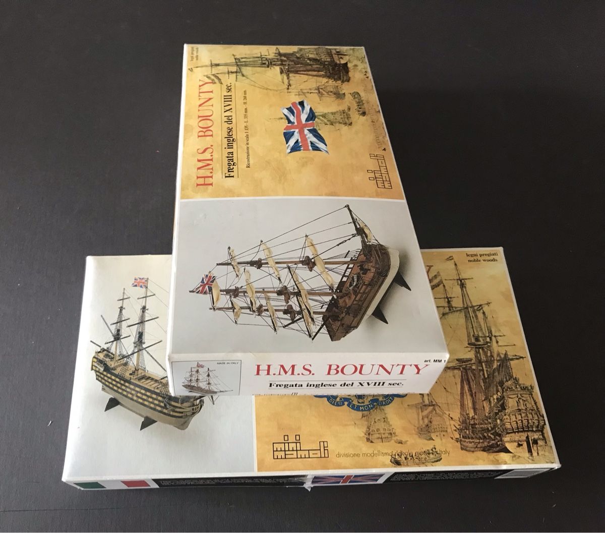 Kit di modellismo & Modellini statici: Maquettes de navires HMS Victory et Bounty – Usato da Penthaz venduto da Petrus45 8