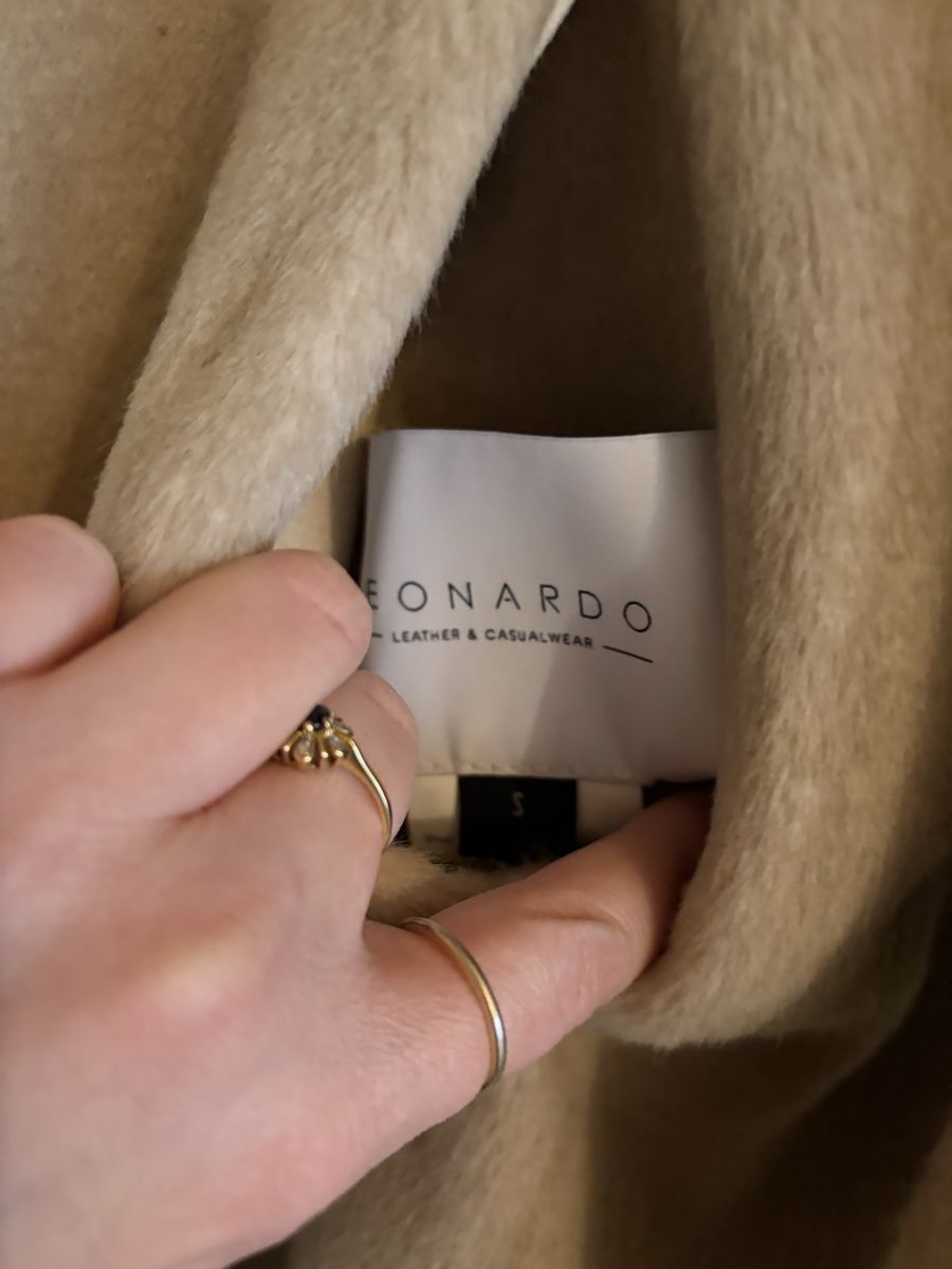 Cappotti: Leonardo Oversize Mantel – Usato da Basel venduto da Brunner.T 1