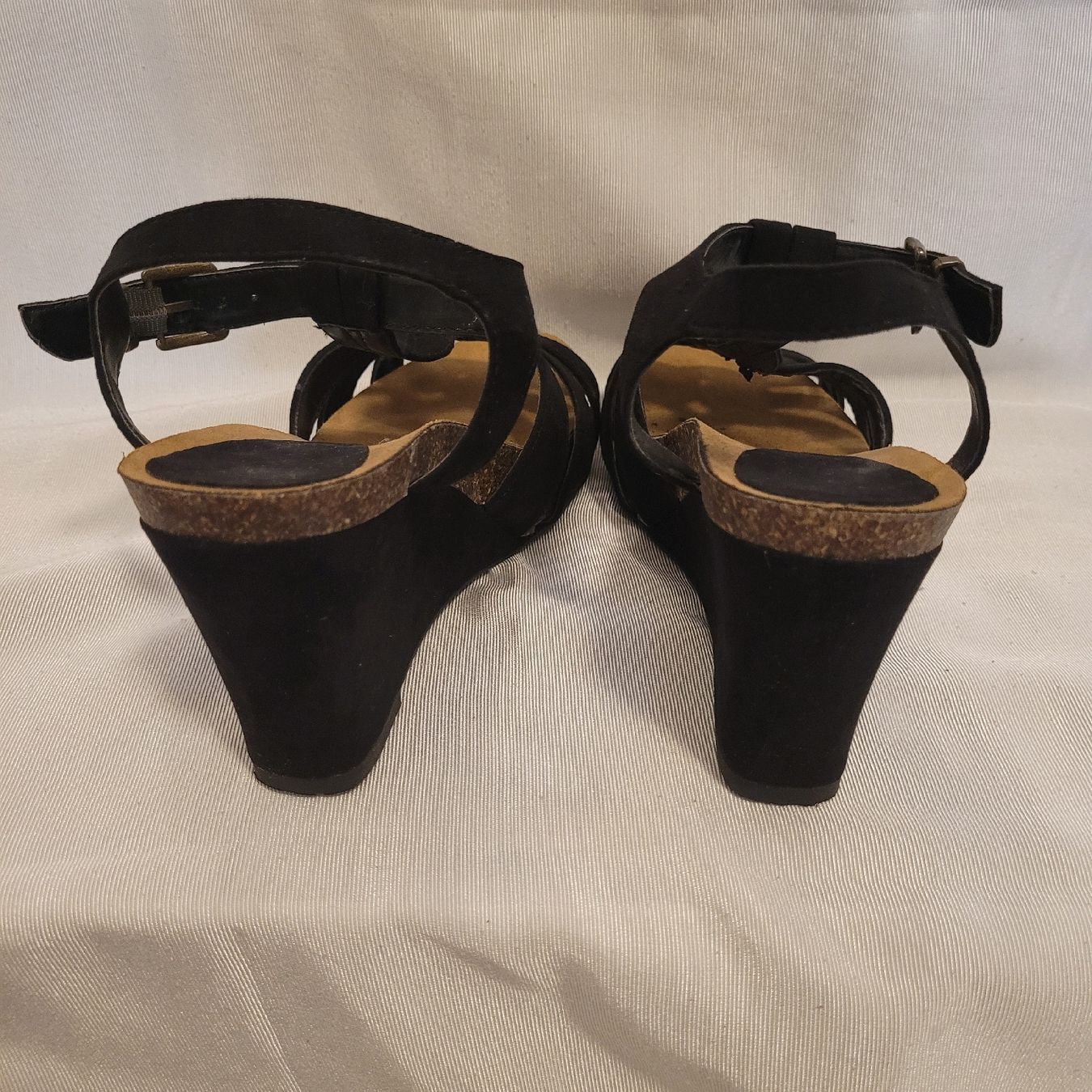 Damenschuhe: Damen Sandalen Sommer 38 – Gebraucht aus Niederbuchsiten von klengyel 4