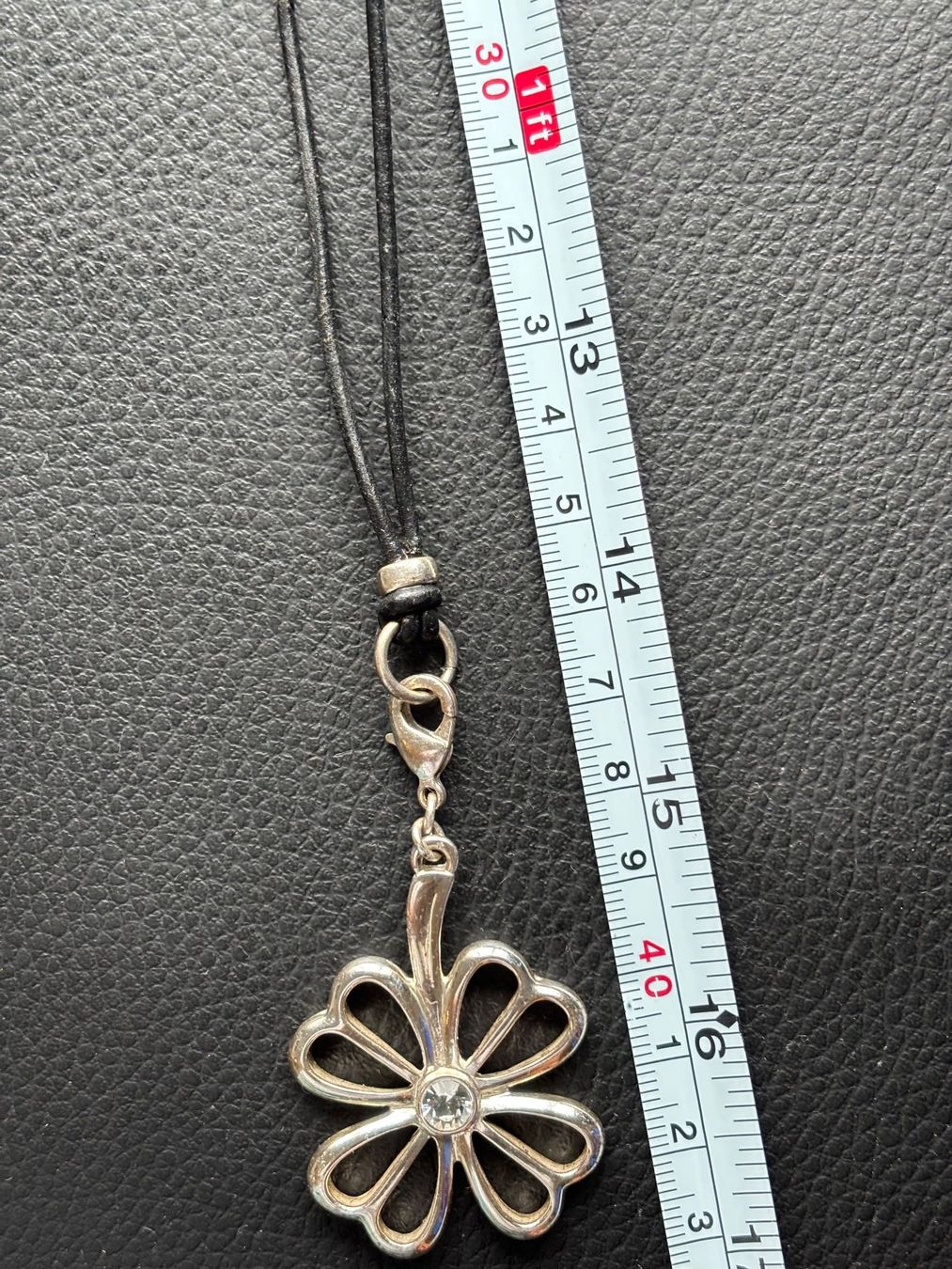 Ketten: Collier à pendentif Pilgrim  trèfle à quatre feuilles – Gebraucht aus Peseux von Cresus27 1