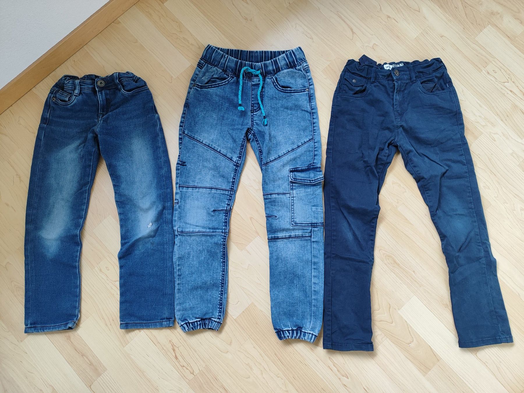 Pantalons: Jeans Hosen Set Gr. 128 – D'occasion à Seon par Mandes1