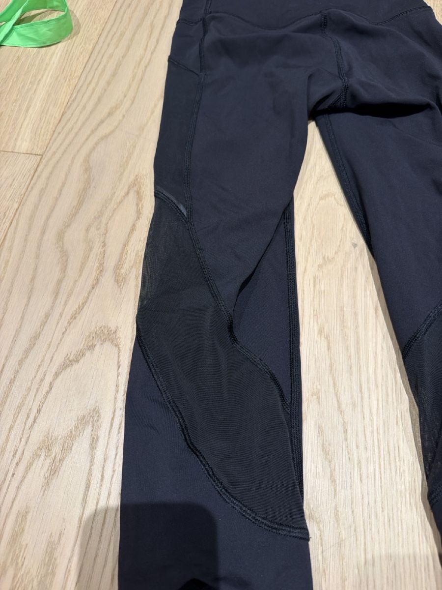 Lululemon Leggings: Lululemon 3/4 leggings – D'occasion à Zürich par sat_6pvq 1