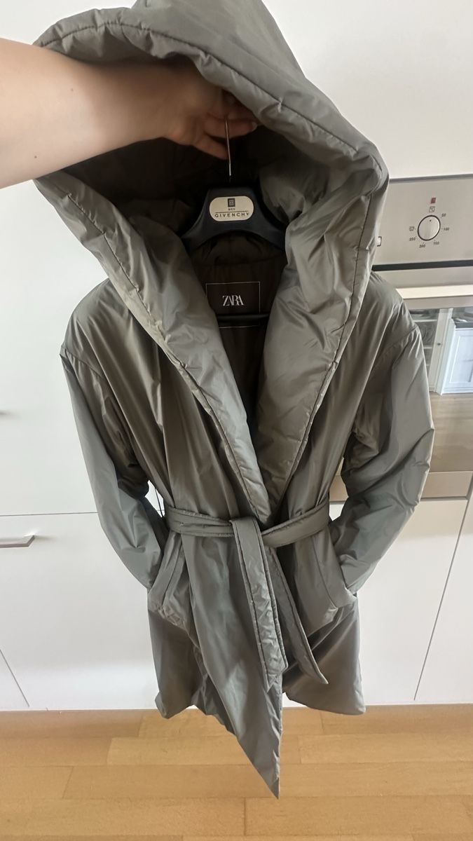 Zara Cappotti: Zara puffer coat – Nuovo (secondo la descrizione) da Glattpark (Opfikon) venduto da swi_wk9j 2