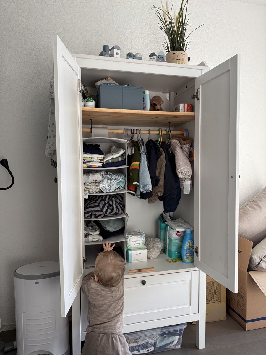 Schränke: Kinder Kleiderschrank – Gebraucht aus Spiez von aci_jrd7 1