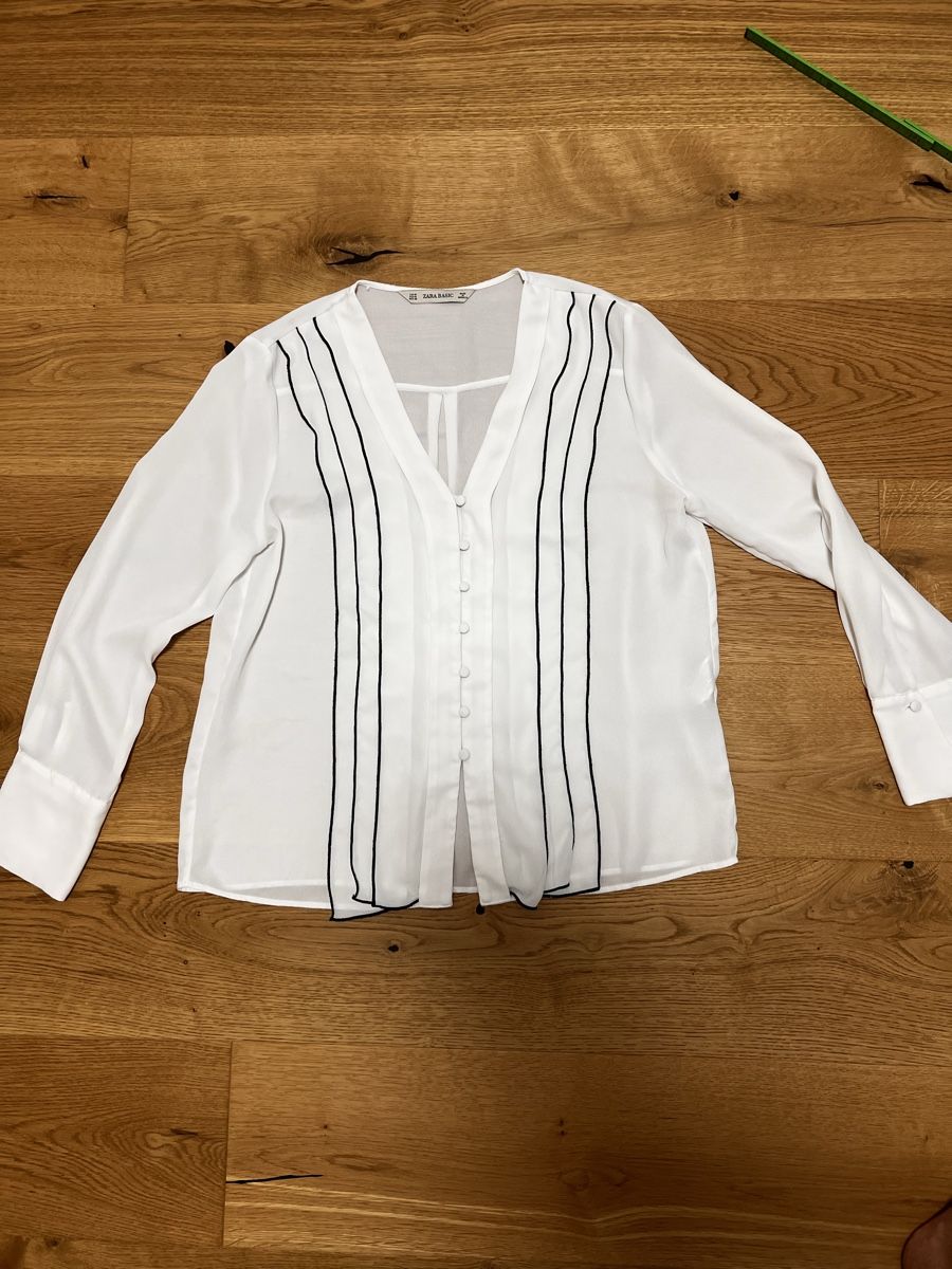 Zara Chemisiers: Bluse Zara / Grösse M – D'occasion à Escholzmatt par mel_58wh