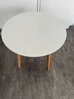 Tisch rund 90cm Durchmesser