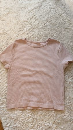 Verschiedene T-Shirts, Tops im Paket