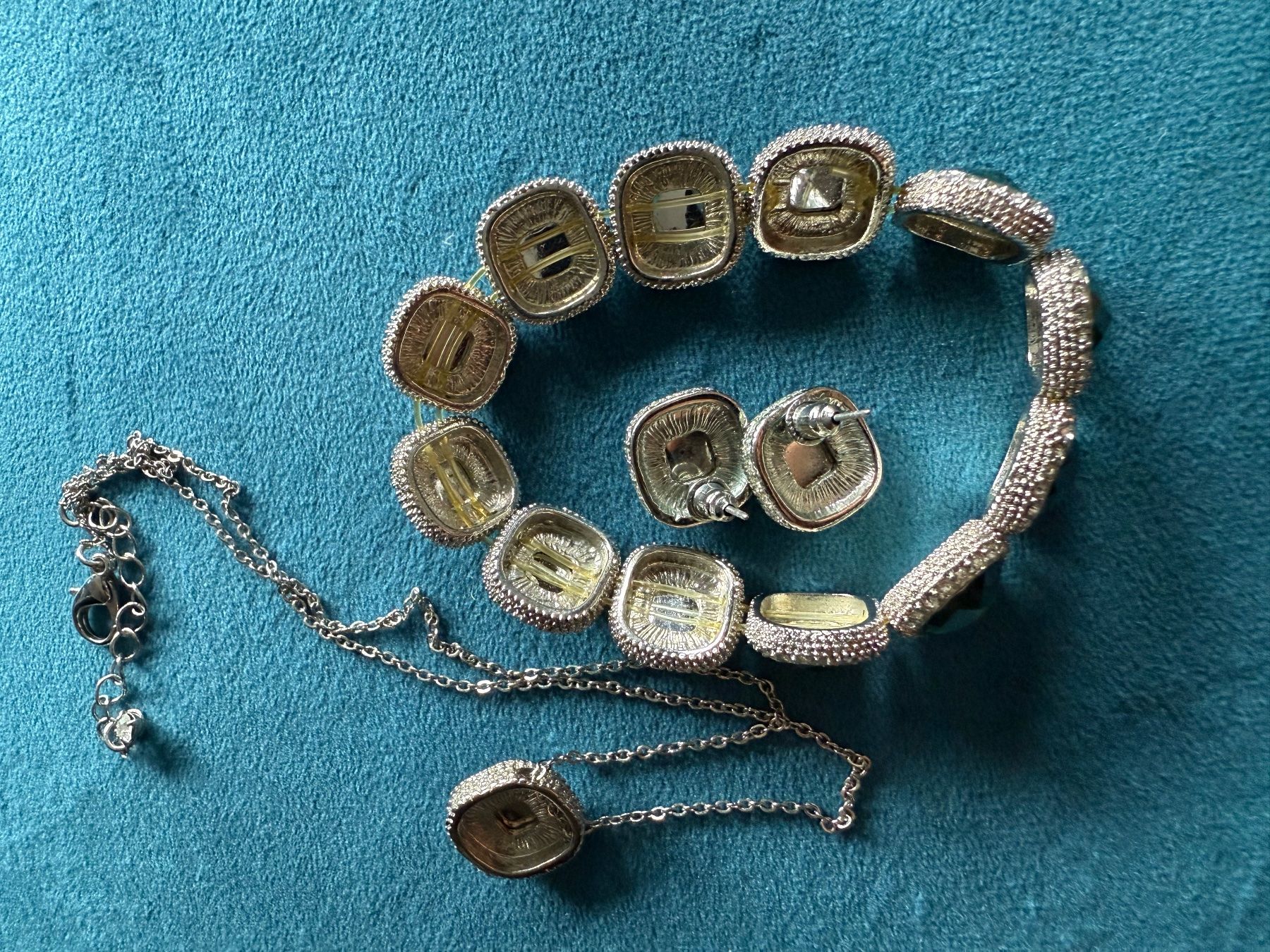 Altri gioielli: Jewelry set – Nuovo (secondo la descrizione) da Zürich venduto da Yuece 1