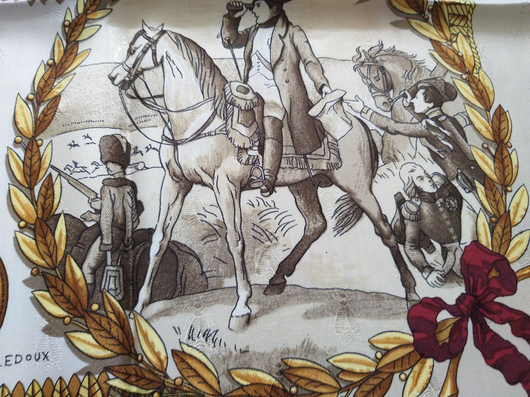 Hermès Foulard & Sciarpe: HERMES "NAPOLEON" CARRE 90 CM – Usato da Cossonay-Ville venduto da Les_1001_perles 7