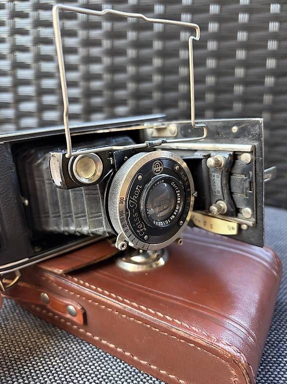 Fotocamera: vecchia macchina fotografica – Usato da Massagno venduto da ber_fc9n