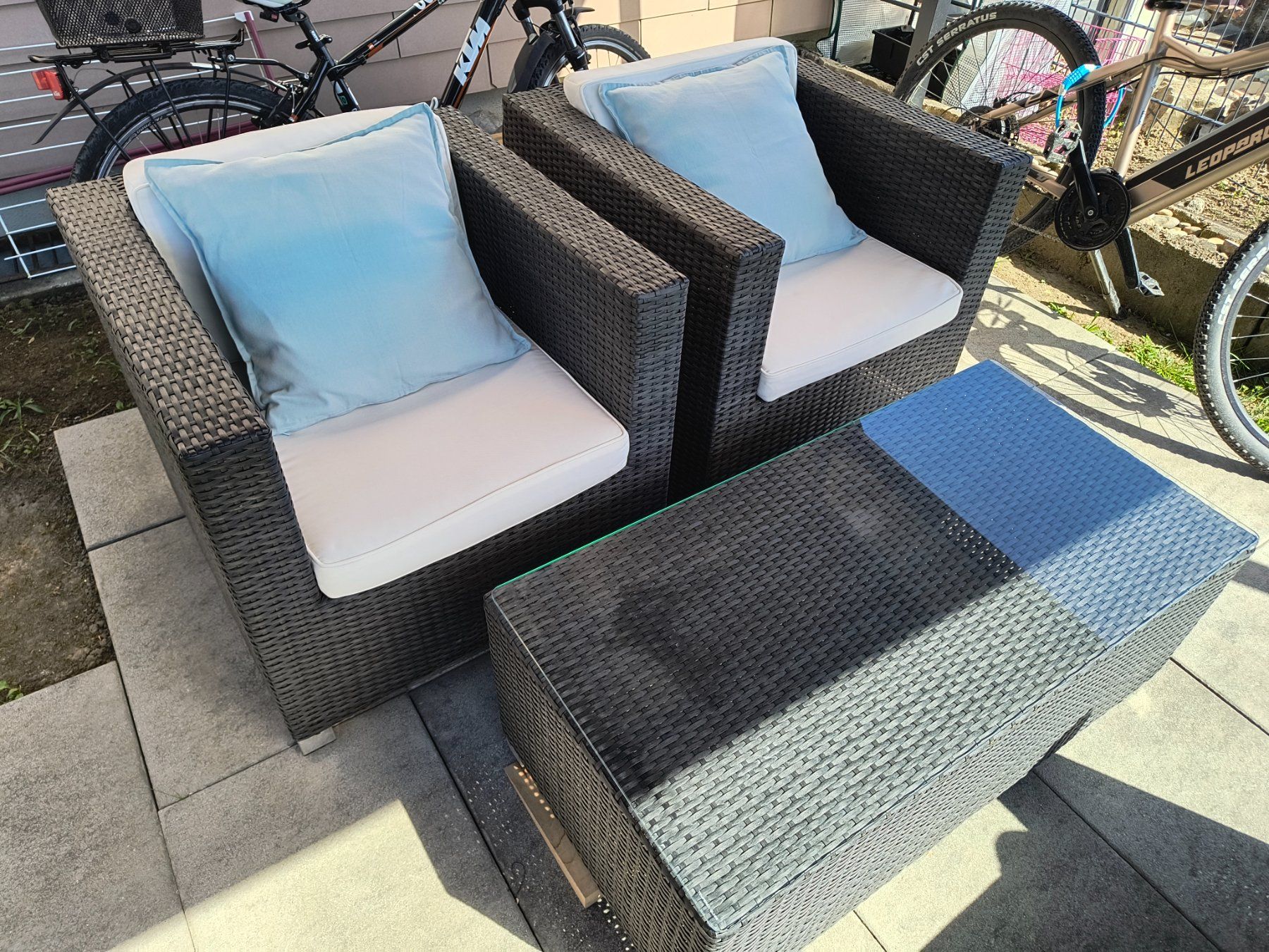 Divani: Gartenlounge mit Kissen – Usato da Neuhausen am Rheinfall venduto da VALAMA 4