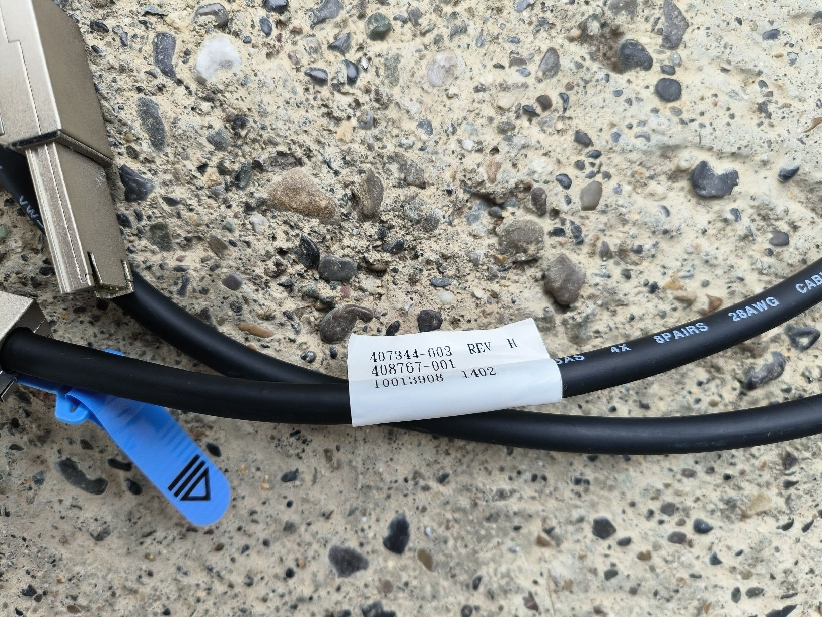 Kabel: Foxconn SAS E124936-E – Gebraucht aus Obfelden von Alf2005 4