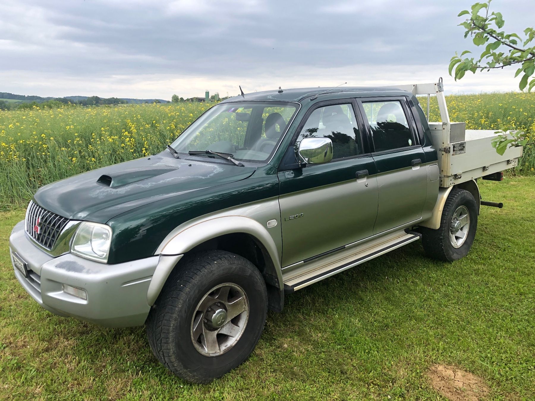 Mitsubishi Autos: Mitsubishi L200 4x4 2,5 TDI – Gebraucht aus Hellikon von