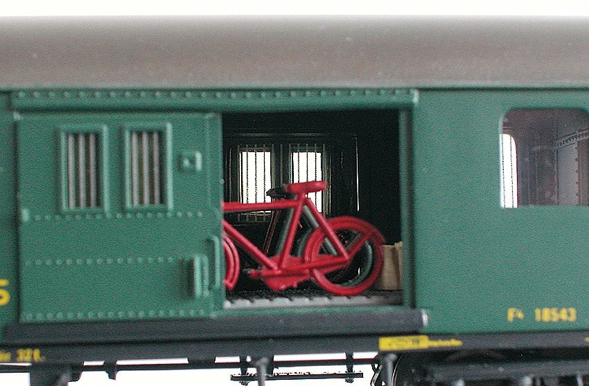 Metropolitan Modelleisenbahnen: Metropolitan Gepäckwagen F4 der SBB Spur H0 TOP – Gebraucht aus Oberwil BL von Klang 4
