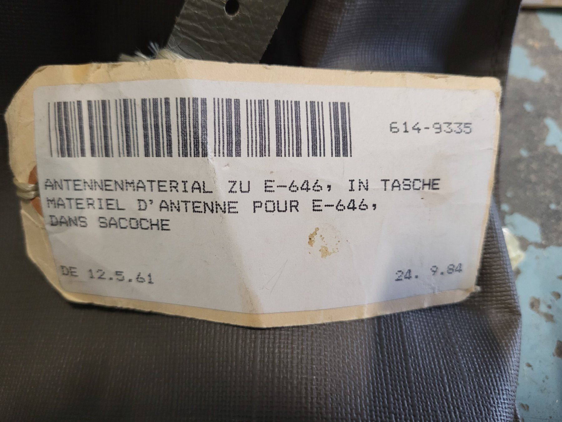 Radiocomunicazione: Armeeantenne mit Empfänger  E-646 – Usato da Brügg BE venduto da POU-BELLE 7