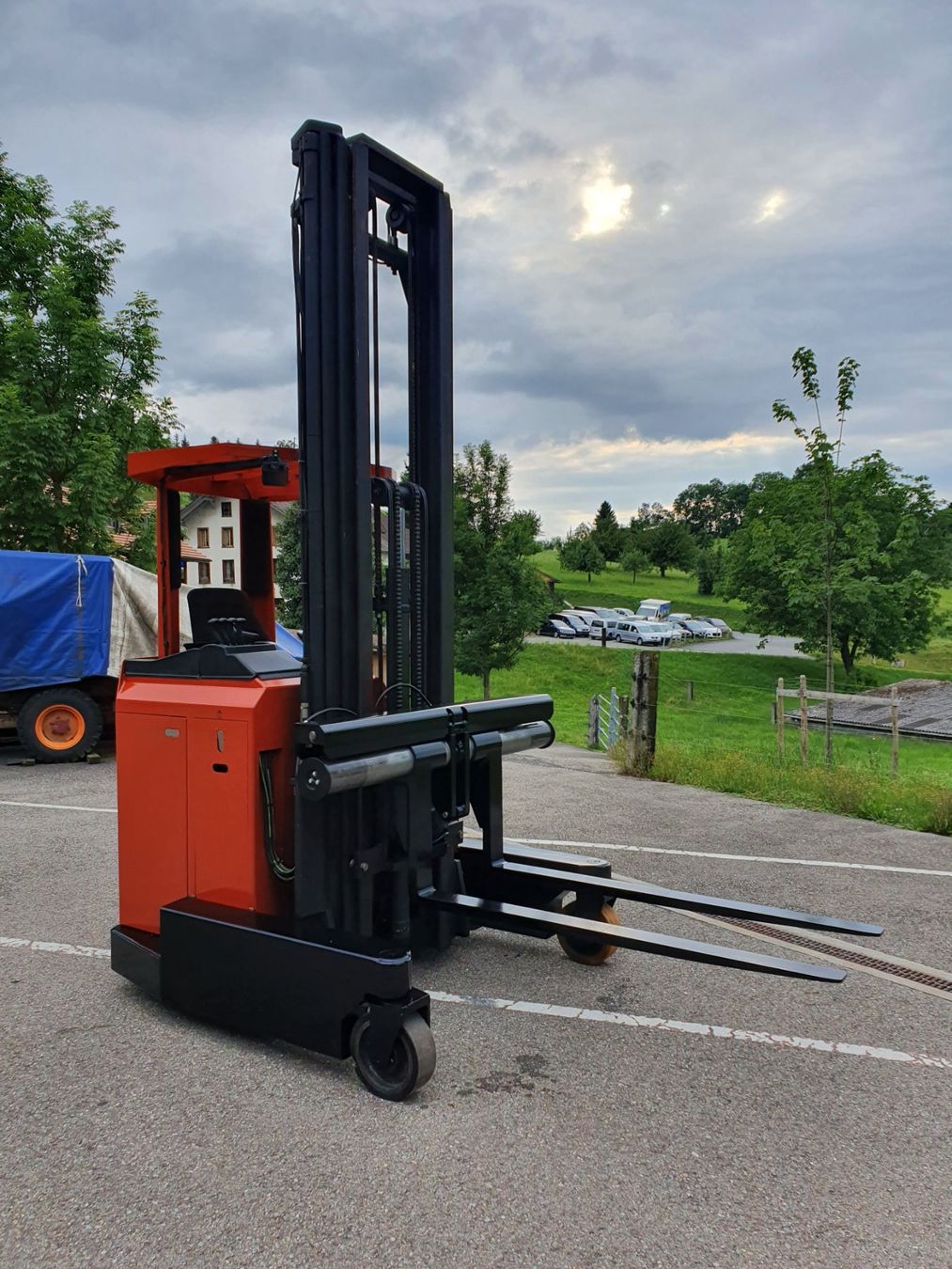 Carrelli elevatori e a forche: 4-Weg Stapler (Seitenstapler) – Usato da Oberhofen Thun'see venduto da tob_rtv5 3
