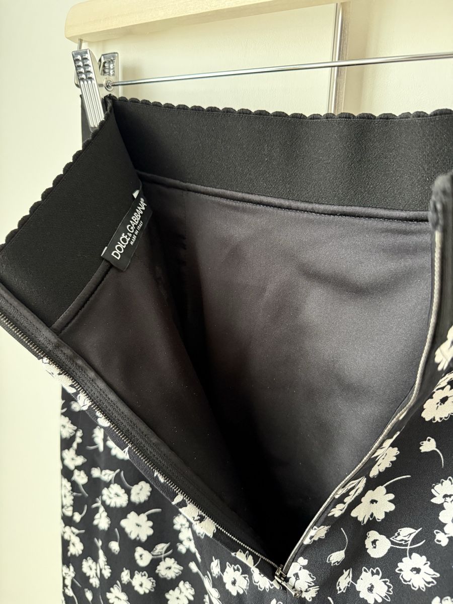 Dolce & Gabbana Gonne: Dolce & Gabanna Skirt – Nuovo (secondo la descrizione) da Châtelaine venduto da Veradat 2