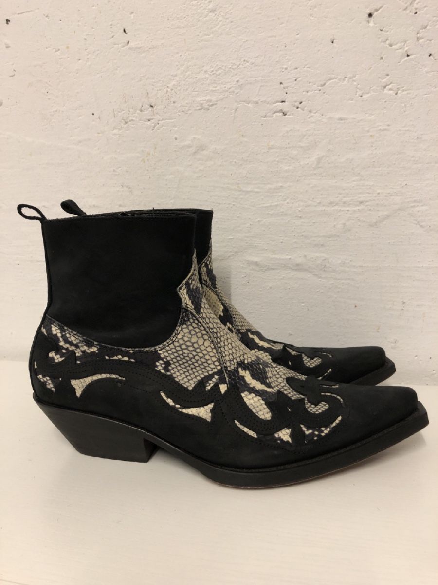 Scarpe da uomo: Stiefeletten Thunder 45 – Usato da Root venduto da NaBr76