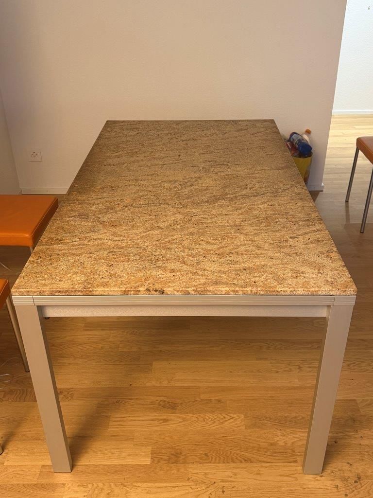 Tavoli: Auszug-Tisch mit Granitplatte – Usato da Uster venduto da 150PS