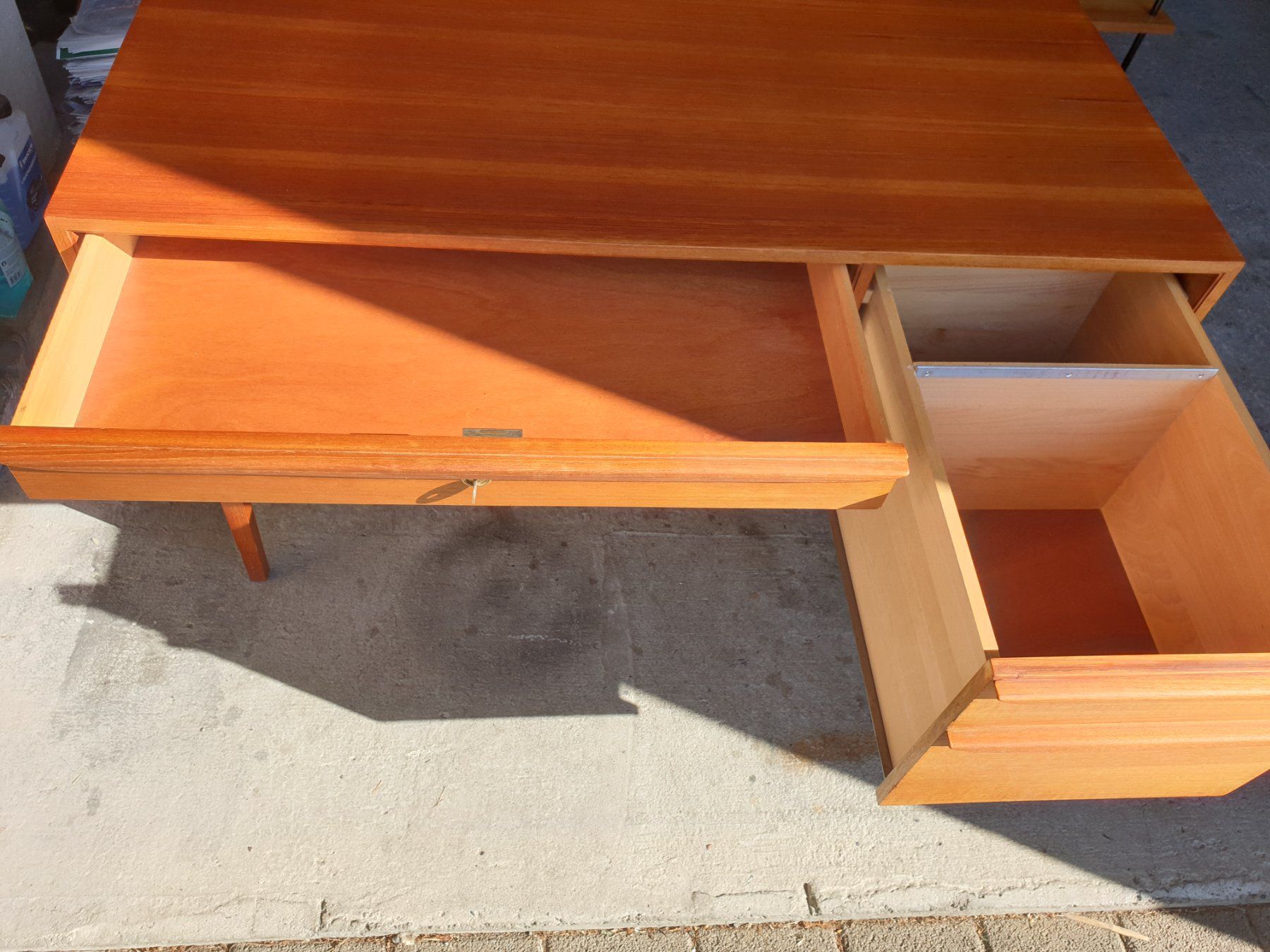 Scrivanie: Teak Pult/Schreibtisch 60jahre – Usato da rebstein venduto da spacy73 5