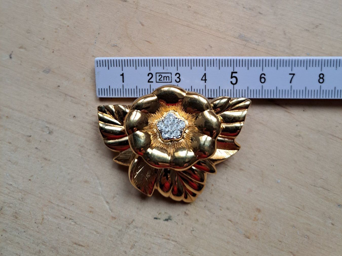 Lanvin Broches & Aiguilles: Brosche Lanvin Blumenform goldfarben – D'occasion à Zwingen par Xtype 2