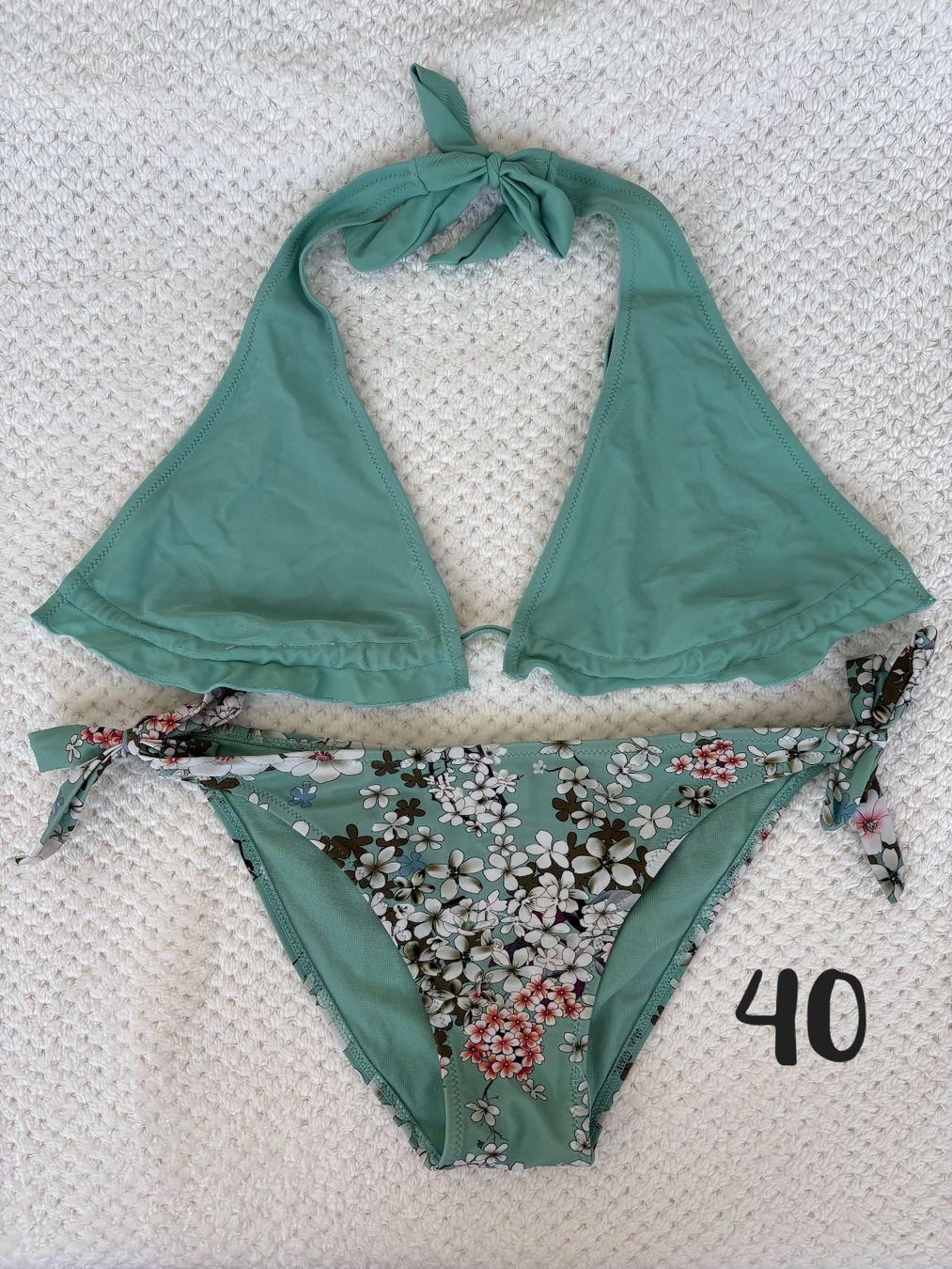 Maillots de bain & Bikinis: Bikini Grösse 40 floral Mint – D'occasion à Basel par Tierschutz-Flohmi