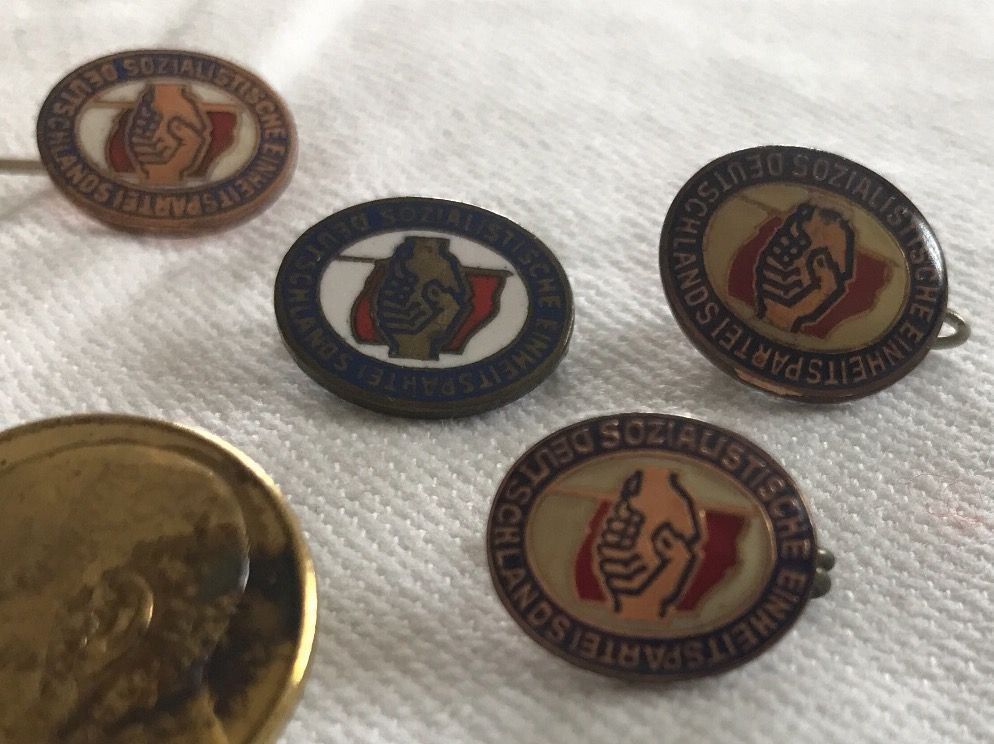 Medaglie: DDR Anstecker / Medaille – Usato da Rebstein venduto da gimmma 4
