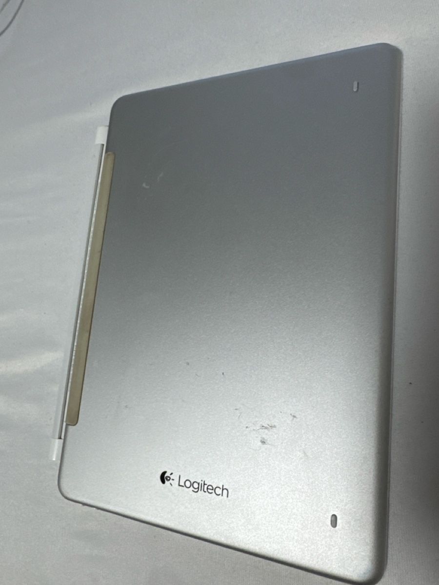 Logitech Tastiere: Logitech Keyboard Case für iPad – Usato da Subingen venduto da Fuertuefeli 1