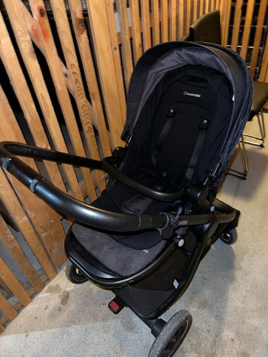 Maxi-Cosi Carrozzine: Maxi-Cosi Adora Kinderwagen – Usato da Schliern b. Köniz venduto da yugioh_93 2