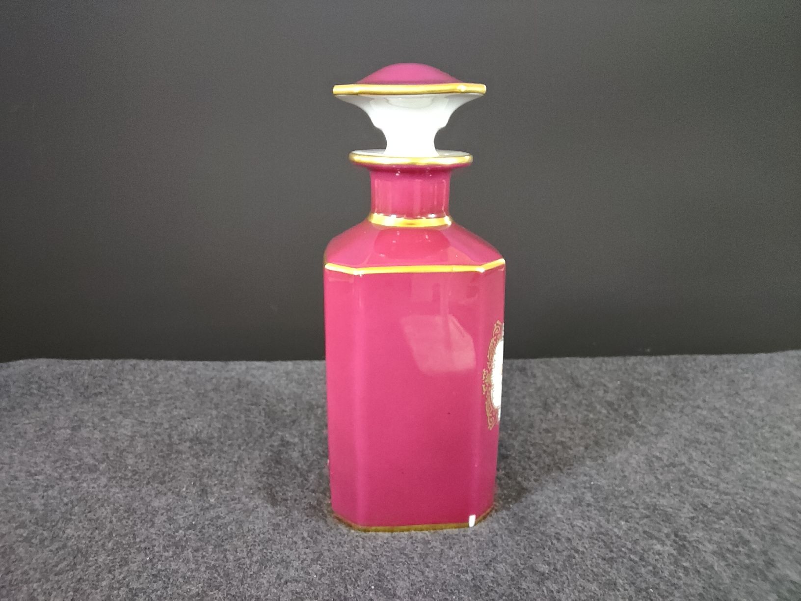 Caraffe: Dekorative Limoges Karaffe mit Goldrand, Vitange – Usato da Altdorf UR venduto da Liveo-shop 3